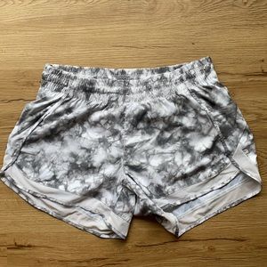 Athleta Mesh Racer Run shorts